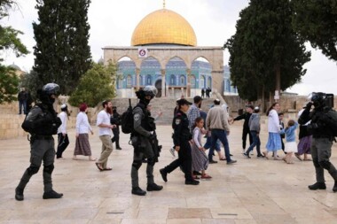 Dutzende Zionisten stürmen erneut die Al-Aqsa-Moschee