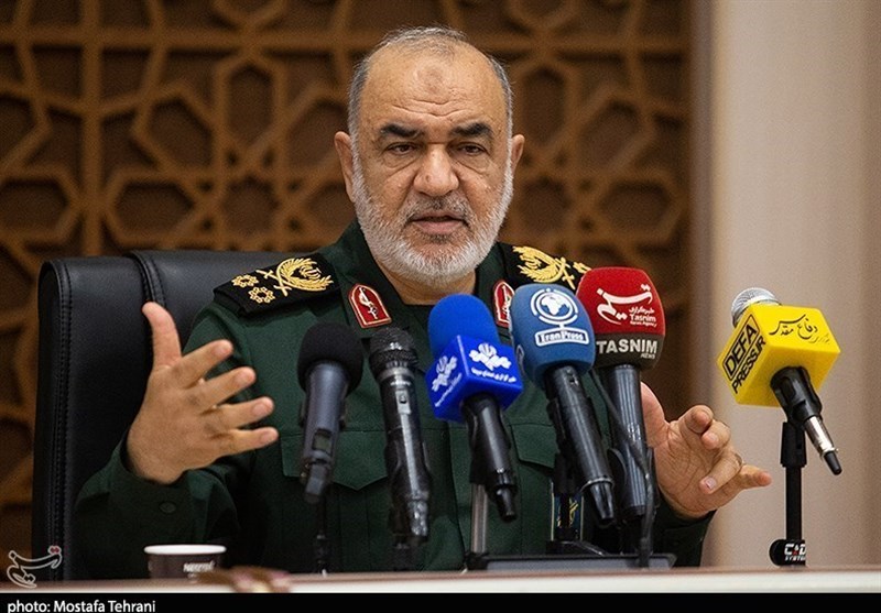 ايران تحذر الصهاينة بتلقي رد لا يمكن تصوره في حال ارتكابهم اي خطأ ايران تحذر الصهاينة بتلقي رد لا يمكن تصوره في حال ارتكابهم اي خطأ
