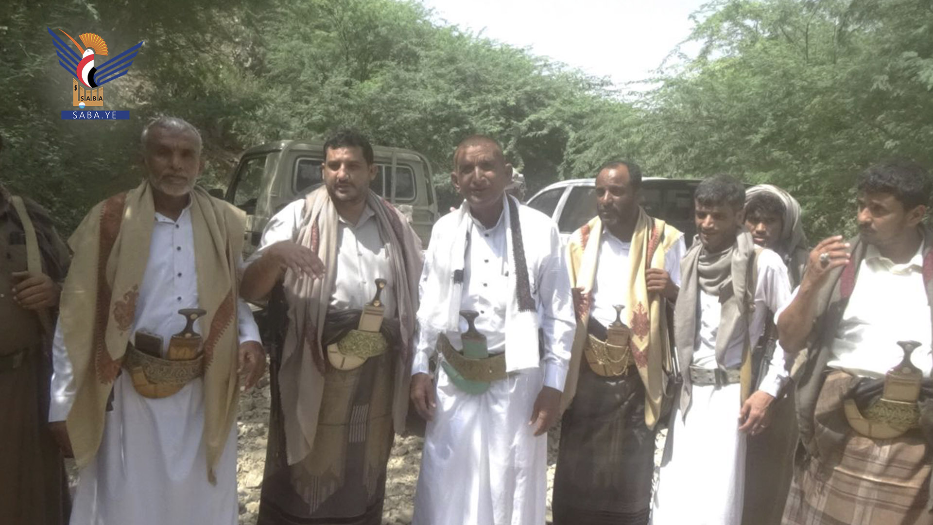 Le sous-secrétaire du gouvernorat de Hodeidah rend visite aux personnes stationnées sur les fronts de la côte ouest Le sous-secrétaire du gouvernorat de Hodeidah rend visite aux personnes stationnées sur les fronts de la côte ouest