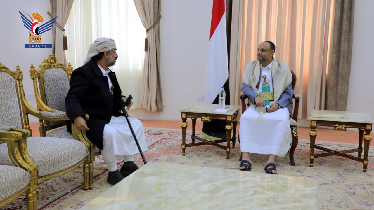 الرئيس المشاط يلتقي محافظ المحويت الرئيس المشاط يلتقي محافظ المحويت