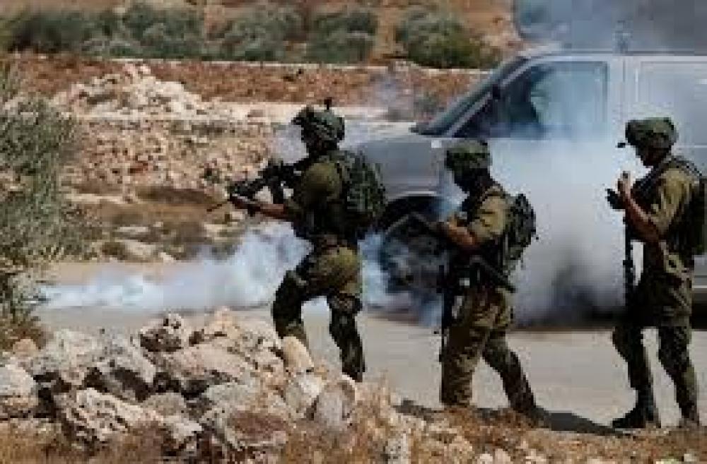 Palestinians injured by Zionist enemy bullets in Nablus