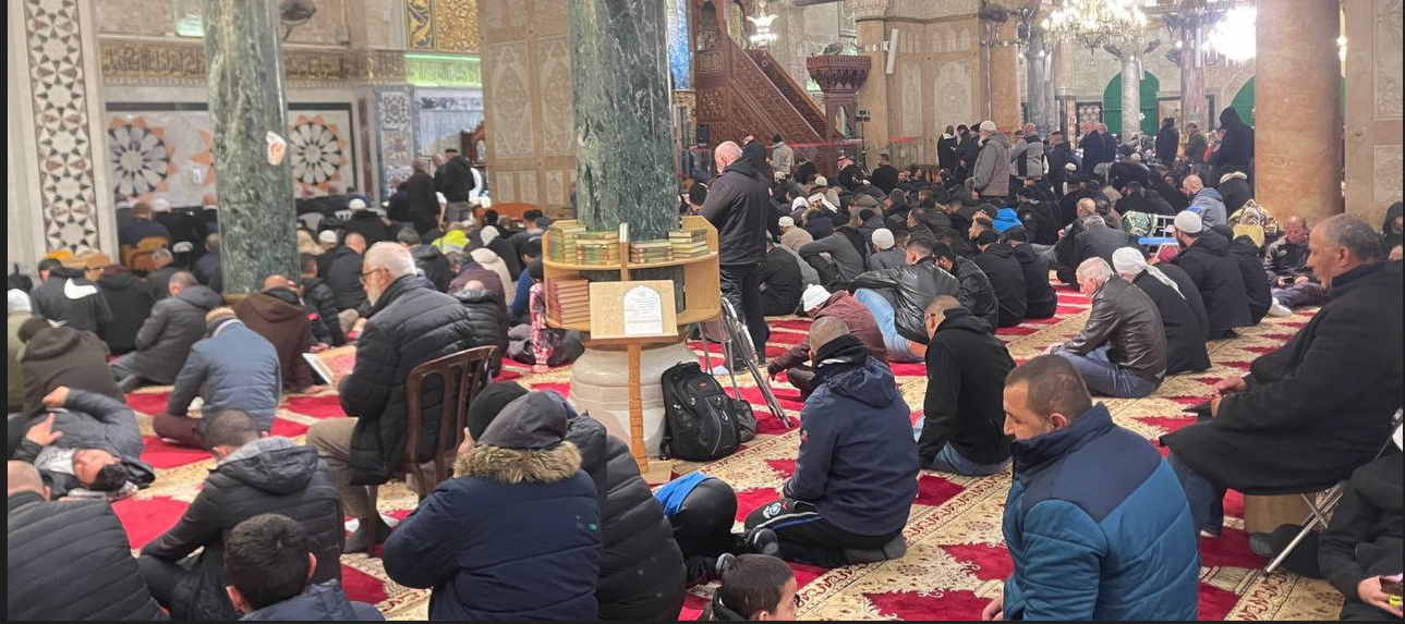 حماس: إرهاب العدو الصهيوني لن ينجح في وقف الاعتكاف بالأقصى حماس: إرهاب العدو الصهيوني لن ينجح في وقف الاعتكاف بالأقصى