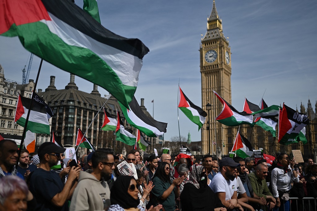 Manifestaciones en capitales y ciudades de todo el mundo denunciando la agresión sionista contra Gaza Manifestaciones en capitales y ciudades de todo el mundo denunciando la agresión sionista contra Gaza