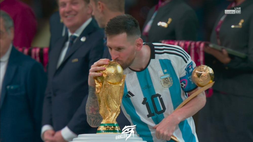 ميسي يتوج بجائزة أفضل لاعب في كأس العالم 2022