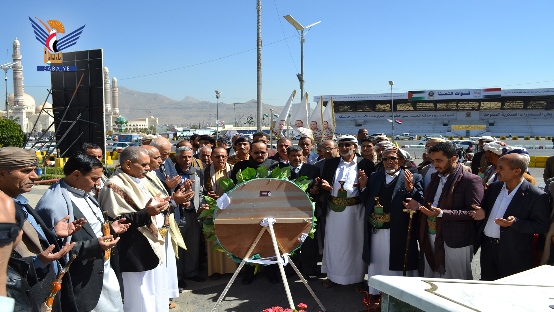 El presidente del Consejo Shura visita la tumba del presidente mártir Al-Sammad y sus compañeros