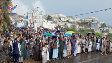 Hajjah... marches massives sous le slogan « Notre combat continue jusqu'à la victoire de Gaza »