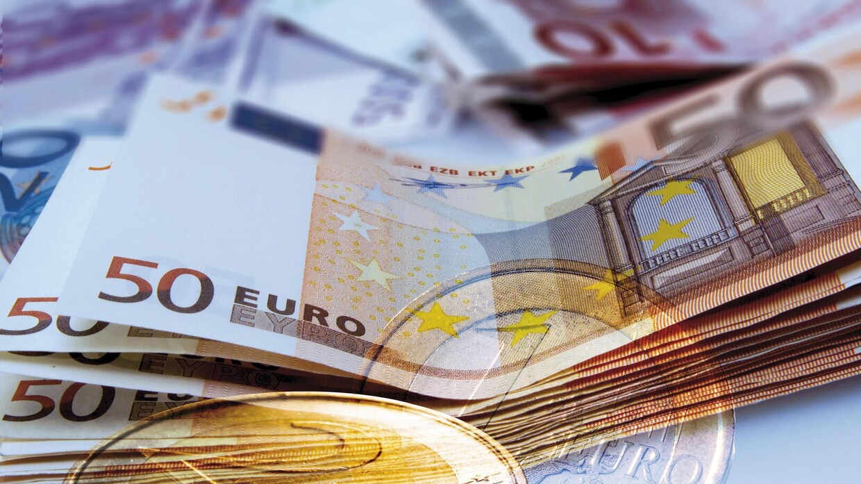 المركزي الأوروبي يخفض سعر الفائدة مجددا المركزي الأوروبي يخفض سعر الفائدة مجددا
