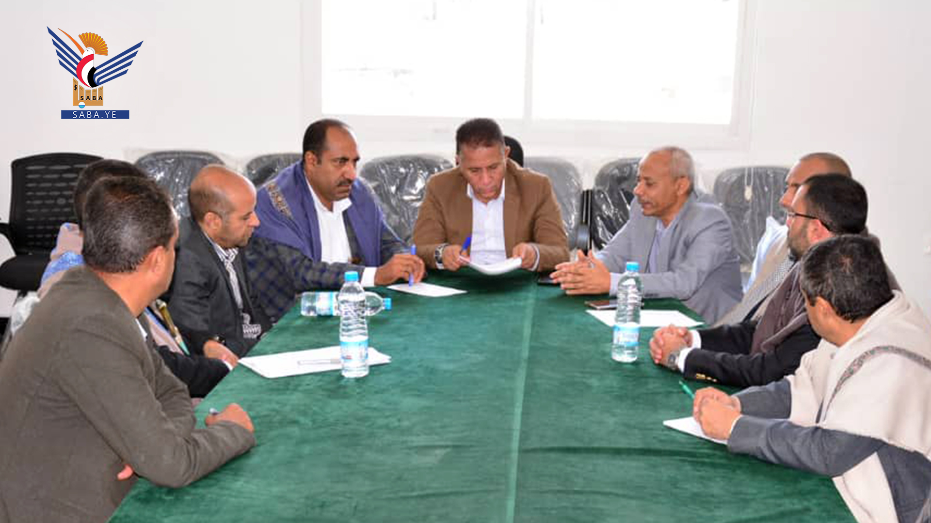 El Viceministro de Salud inspecciona el trabajo en la Oficina de Salud de la Gobernación de Sana'a.