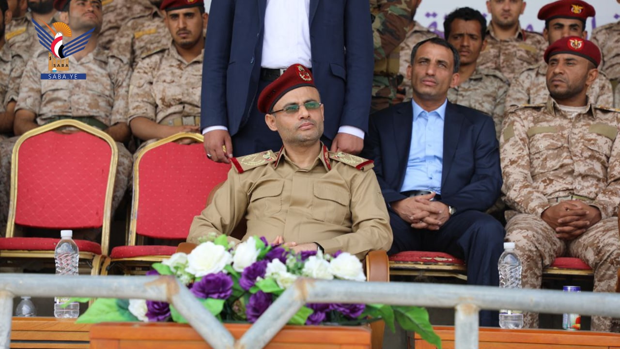   Le président Al-Mashat assiste à la cérémonie de remise des diplômes du dixième lot de niveaux de leadership
