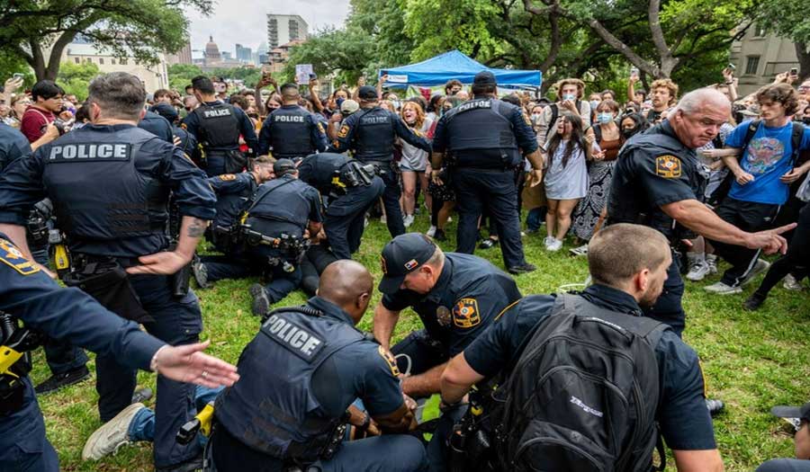 La policía estadounidense detiene a varios estudiantes de la Universidad de Texas tras dispersar una manifestación de solidaridad con Palestina