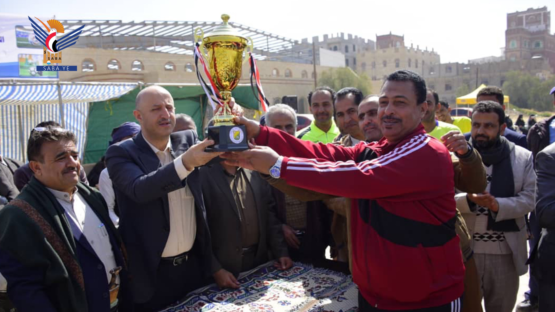 فريق كلية التربية الرياضية يتوّج بلقب بطولة جامعة صنعاء للقدم