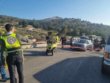 Verletzung von 2 zionistische Shin Bet-Offiziere bei einem einzigartigen Hinterhalt nördlich von Hebron
