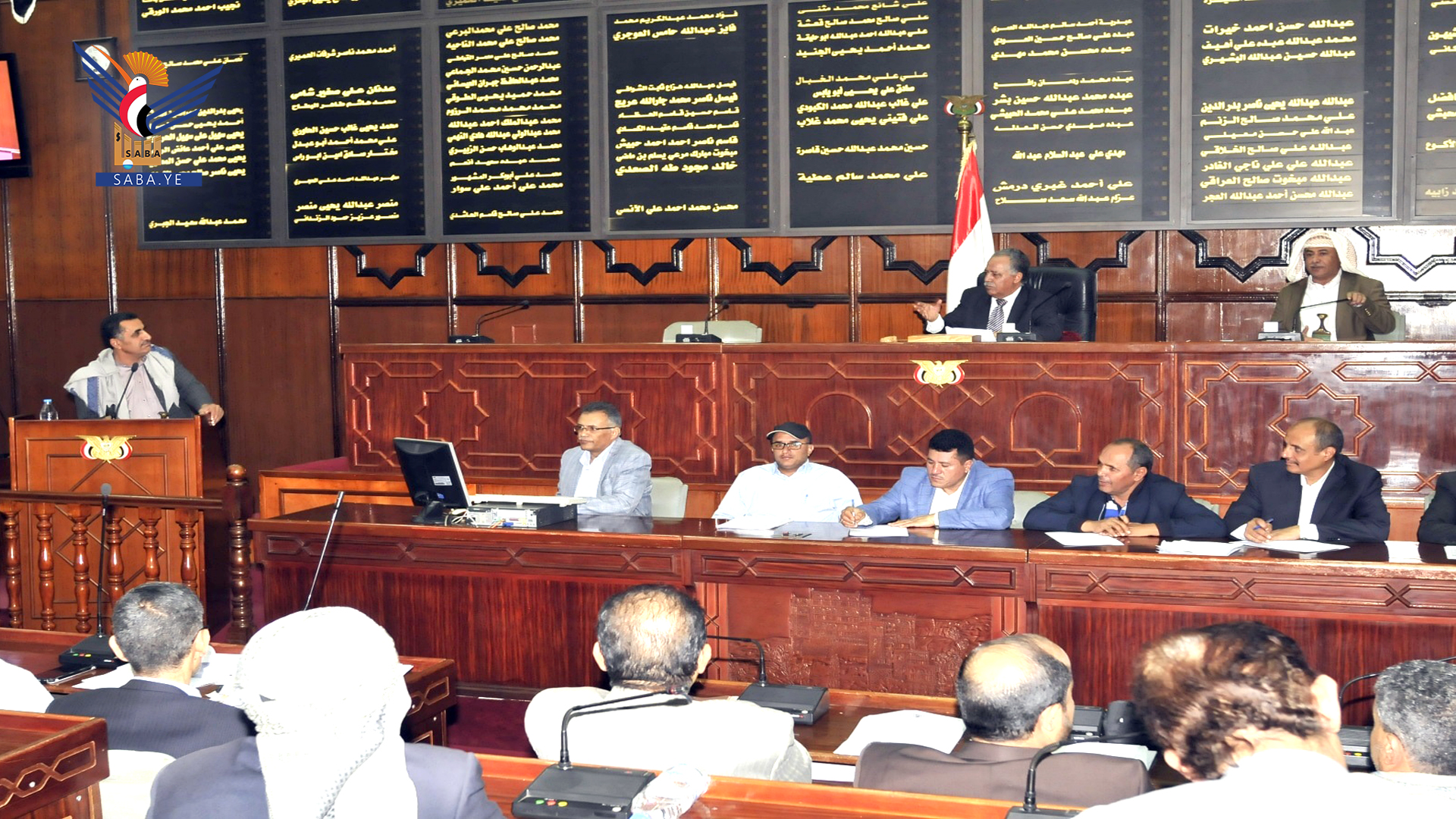 مجلس النواب يستهجن تناقضات إعلام تحالف العدوان واستهتاره بمعاناة الشعب اليمني مجلس النواب يستهجن تناقضات إعلام تحالف العدوان واستهتاره بمعاناة الشعب اليمني