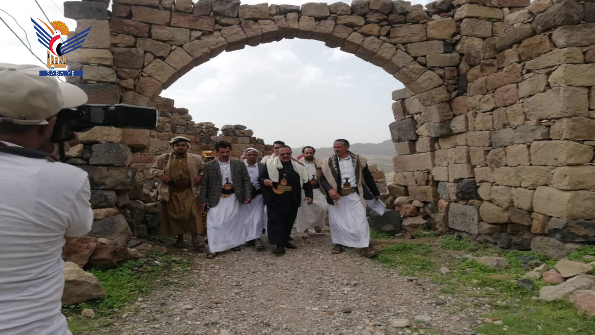 Le ministre de la Culture et une équipe archéologique visitent le fort de Ghaiman