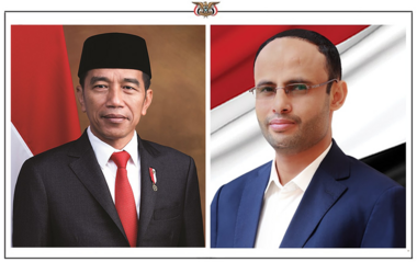   Le président Al-Mashat félicite son homologue indonésien pour l'indépendance