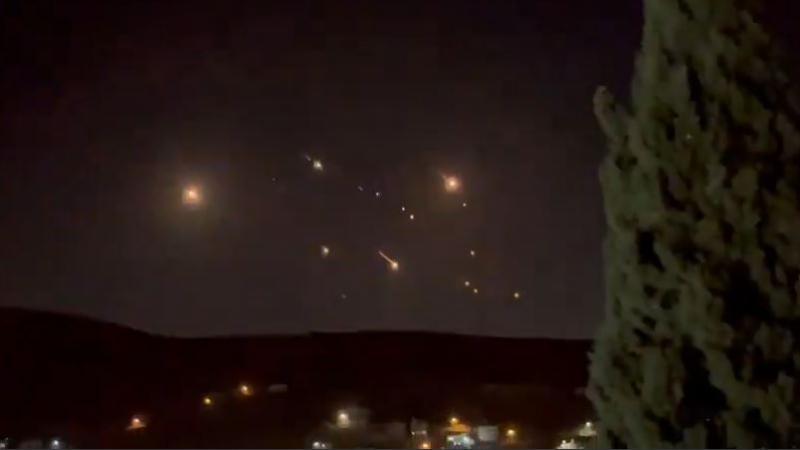Zionist enemy army: Iranian missiles targeted two air bases Zionist enemy army: Iranian missiles targeted two air bases