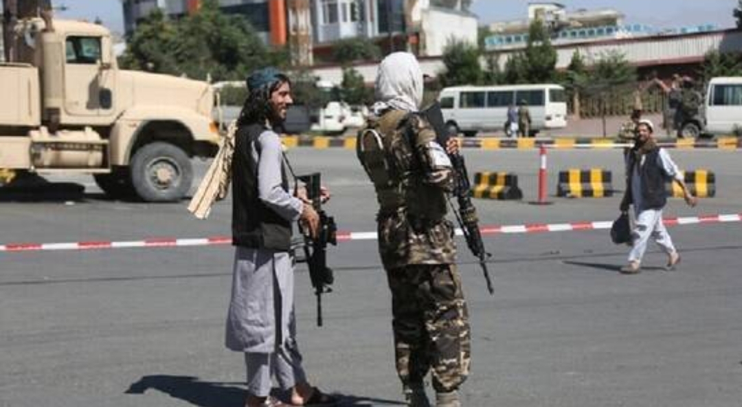 مقتل العشرات في هجوم انتحاري استهدف مركزا تعليميا في كابل
