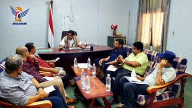 Erster Unterstaatssekretär von Hodeidah besprach die Unterstützung der Milchprodukte