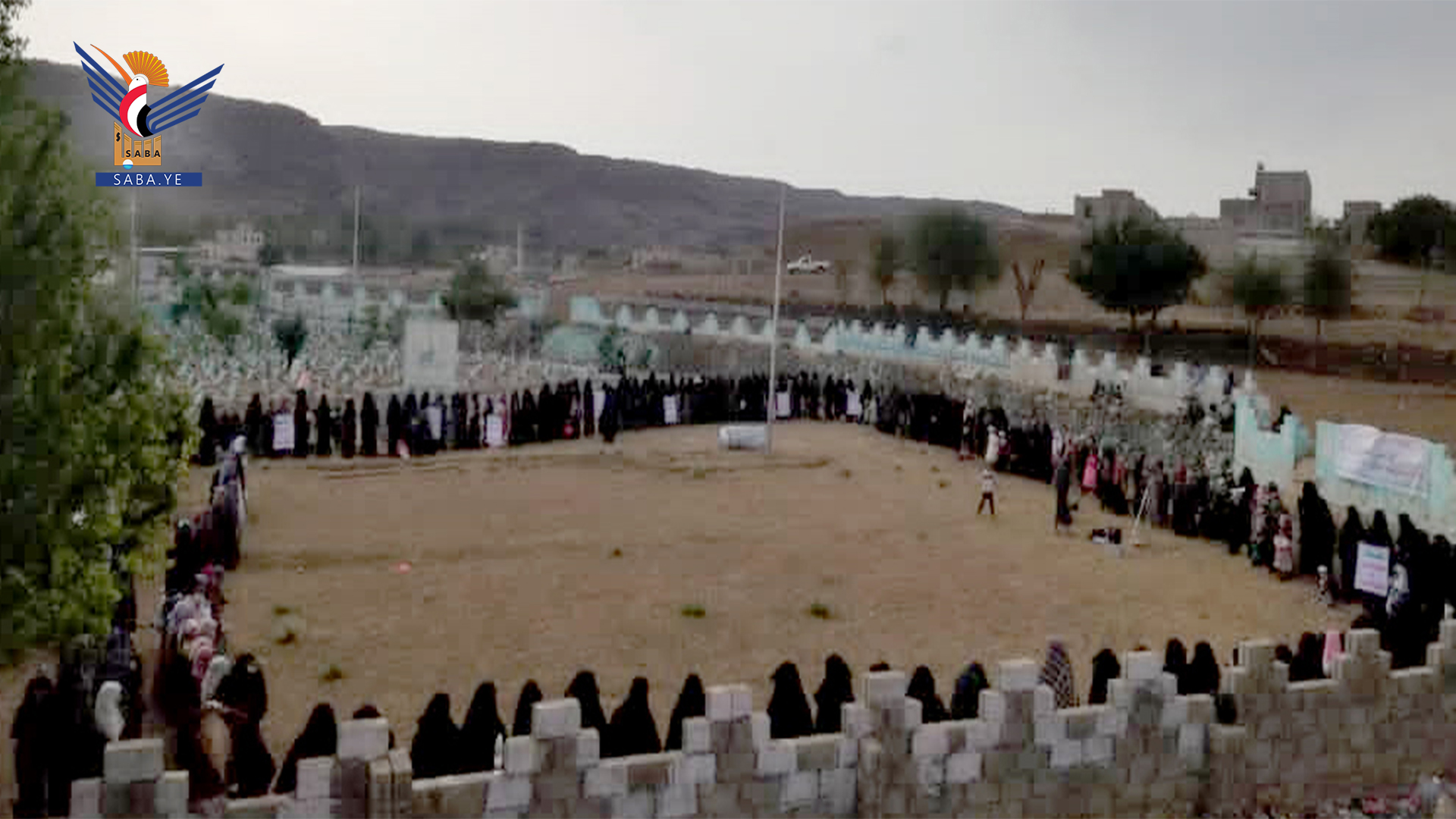 Un stand populaire féministe organisé à Hamedan condamnant le crime de viol de filles à Hays