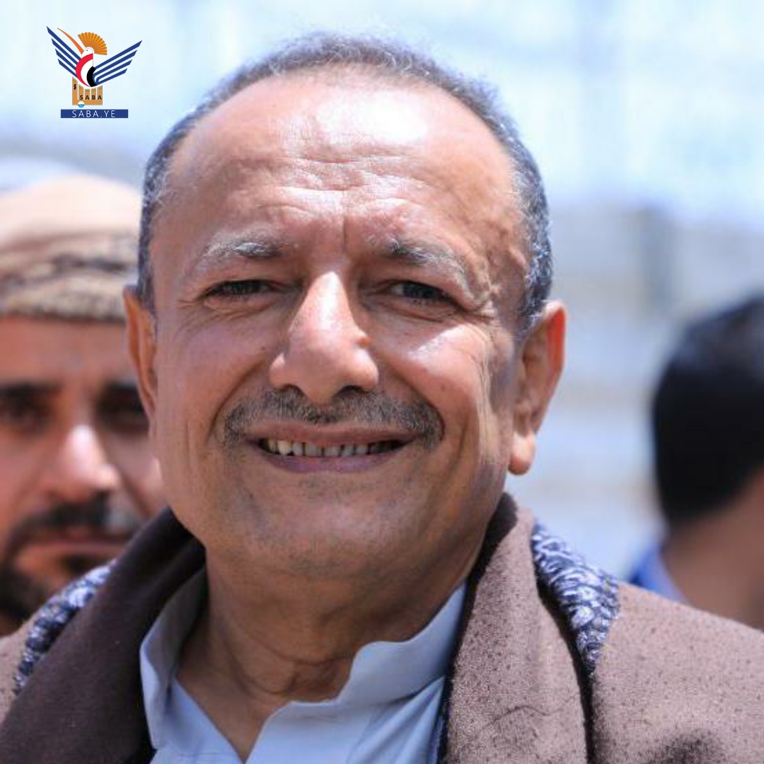 وزير الدولة العليي يهنئ قائد الثورة ورئيس المجلس السياسي بشهر رمضان