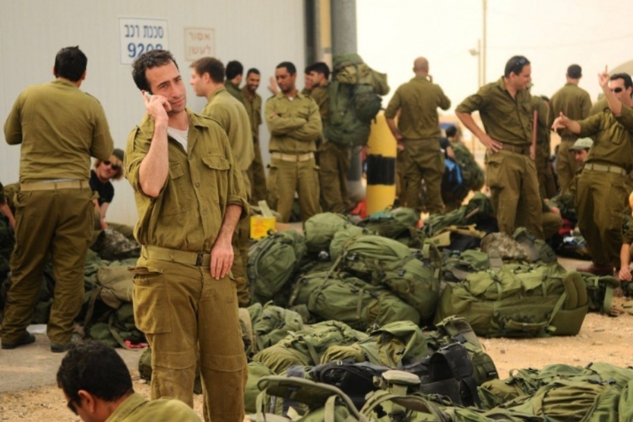 Former General Yitzhak Brik: There is chaos in Zionist enemy army Former General Yitzhak Brik: There is chaos in Zionist enemy army