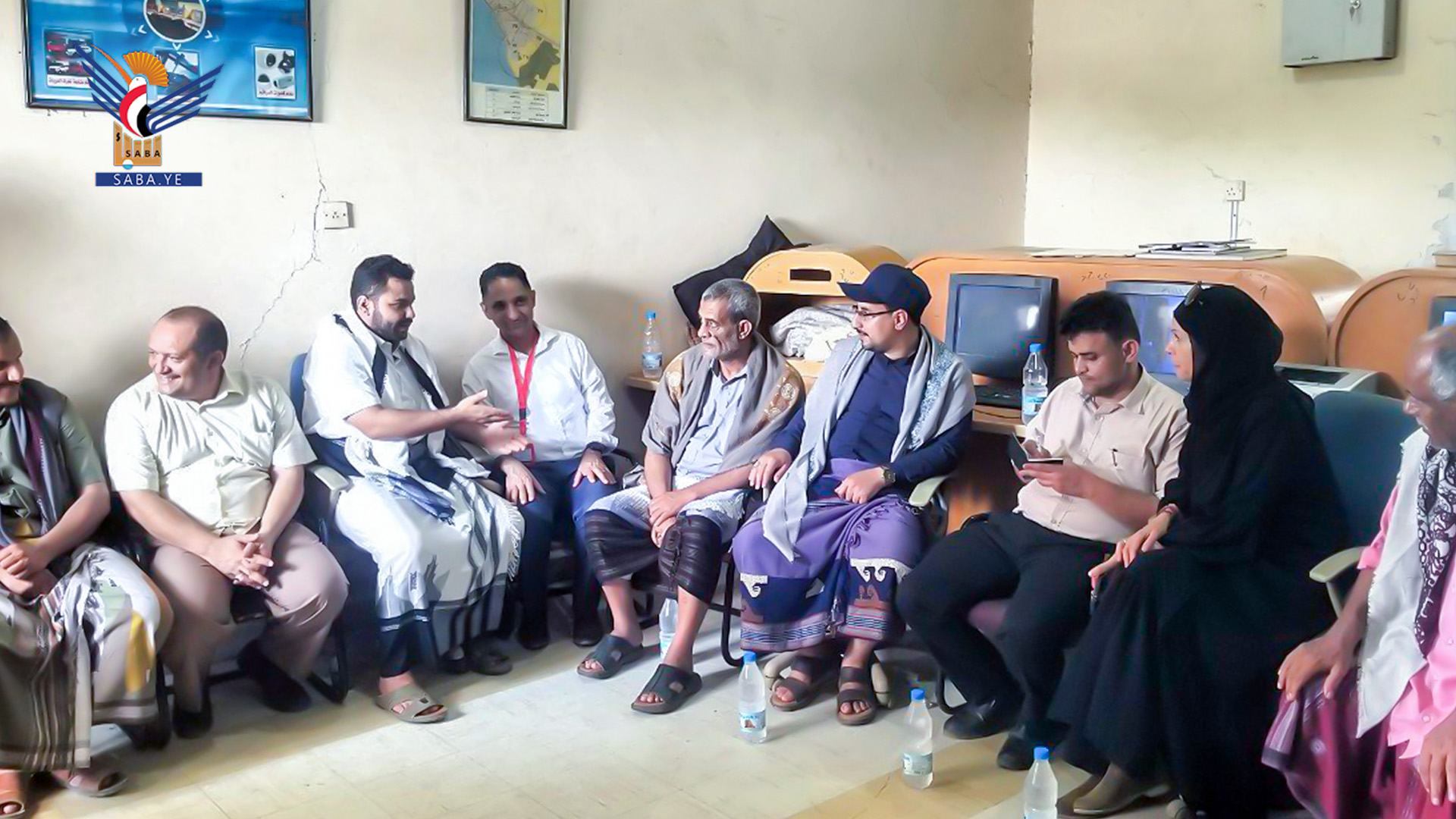 Discussing civil defense needs in Hodeida