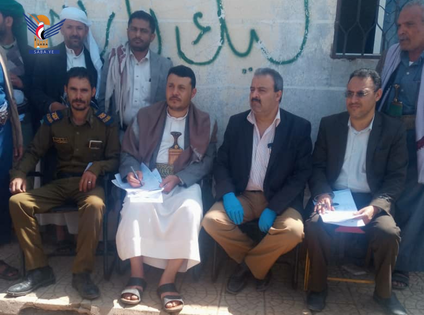 رئيس نيابة استئناف ذمار يوجّه بالإفراج عن 18 سجينا رئيس نيابة استئناف ذمار يوجّه بالإفراج عن 18 سجينا