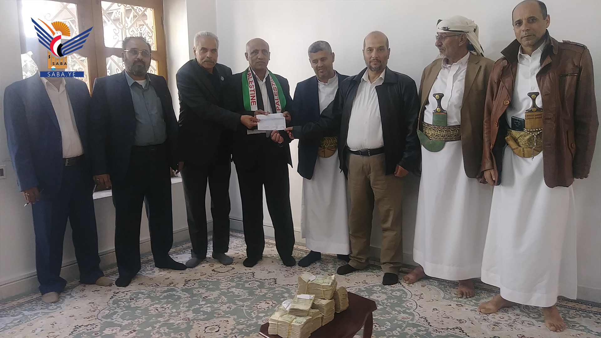 Shura Council delivers Council members' contribution to support Palestinians