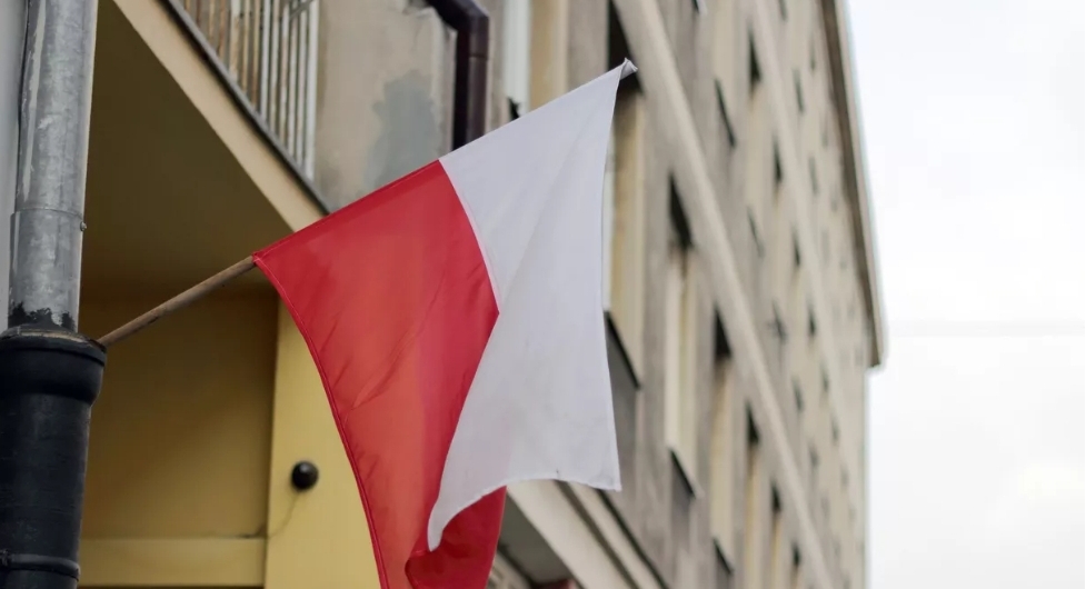 بولندا تدعو الاتحاد الأوروبي لوقف إصدار تأشيرات للروس