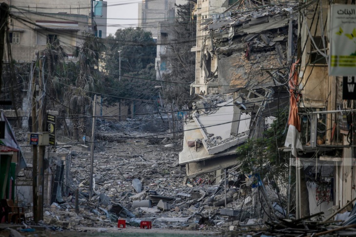 Dozens of Palestinians were killed in series of Zionist raids on Gaza Strip Dozens of Palestinians were killed in series of Zionist raids on Gaza Strip