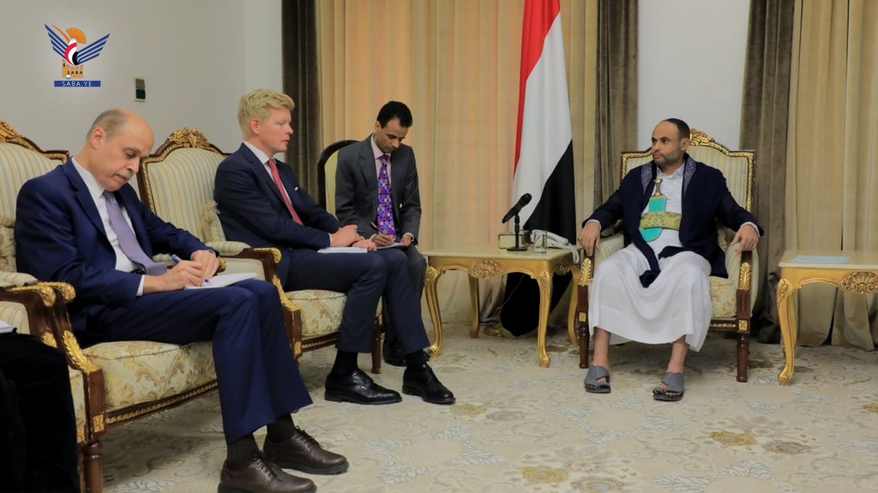 Al-Mashat meets UN Secretary-General's Special Envoy, accompanying team