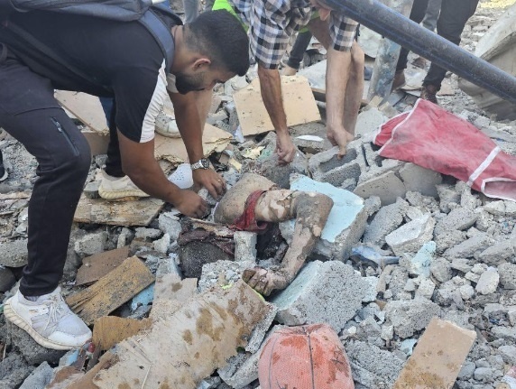 Zionist enemy commits new massacre Zionist enemy commits new massacre