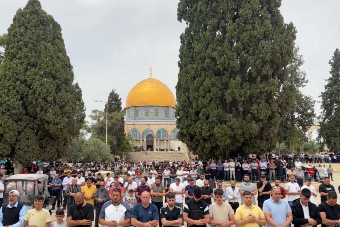 45 هزار نفر در مسجد الاقصی نماز جمعه را اقامه می کنند