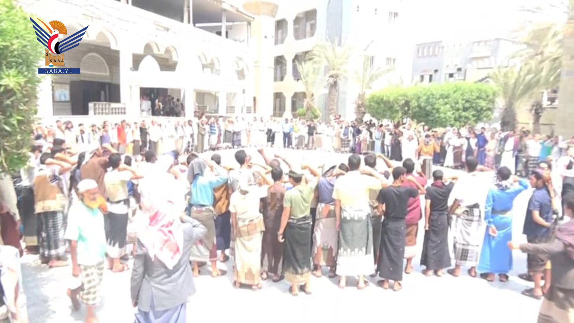  Mass vigils in Hodeida support army ,military industries