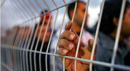 اختصاصی به خبرگزاری (سبأ) .. فلسطینی ها در حمایت از زندانیان نماز جمعه خشم را در نوار غزه برگزار کردند