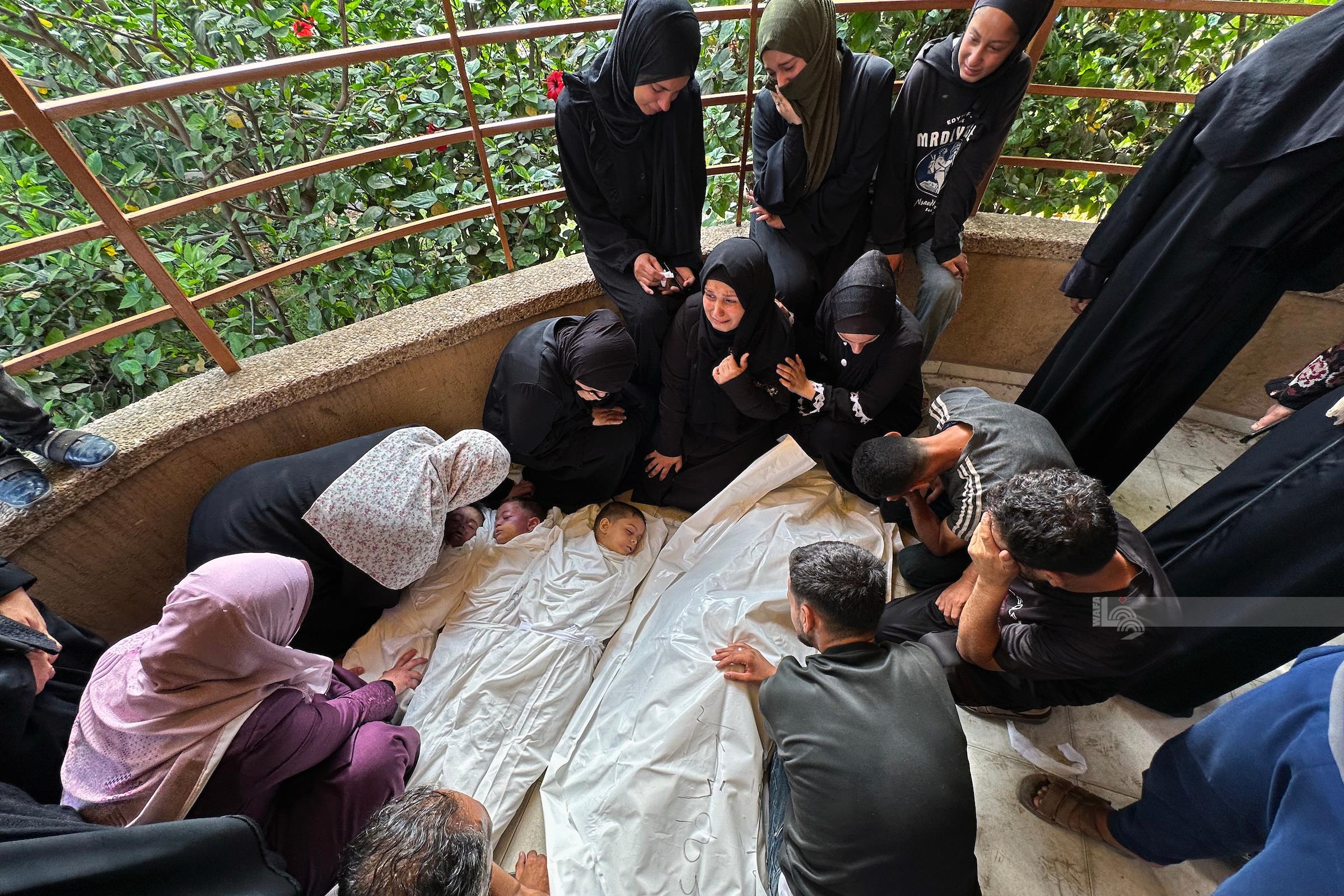 Enemy raids kills four Palestinians living in tents in Gaza Enemy raids kills four Palestinians living in tents in Gaza