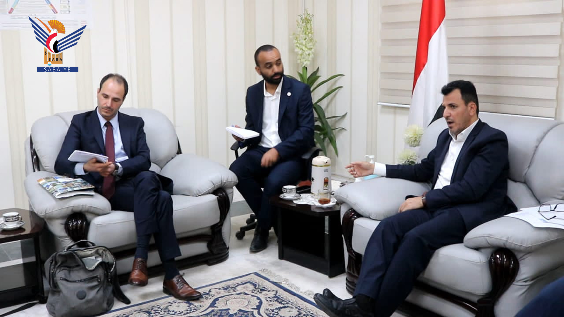 وزير الصحة يلتقي رئيس المكتب الدولي لمنظمة أطباء بلا حدود وزير الصحة يلتقي رئيس المكتب الدولي لمنظمة أطباء بلا حدود