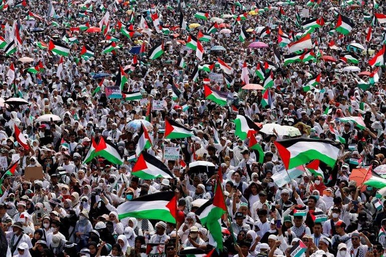 مظاهرة حاشدة في جاكرتا تضامنا مع الشعب الفلسطيني ودعماً لغزة مظاهرة حاشدة في جاكرتا تضامنا مع الشعب الفلسطيني ودعماً لغزة