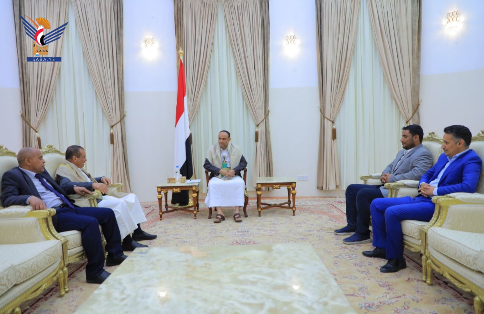 Le Président Al-Mashat : Le peuple yéménite n'acceptera pas un atome du sol de sa terre ou une goutte de son eau de mer