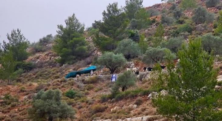 Settlers erect new settlement outpost north Ramallah, stage provocative march Settlers erect new settlement outpost north Ramallah, stage provocative march