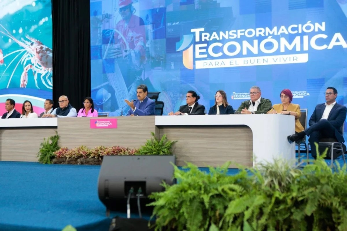 Maduro: We are heading towards producing 1.5 million barrels of oil per day Maduro: We are heading towards producing 1.5 million barrels of oil per day
