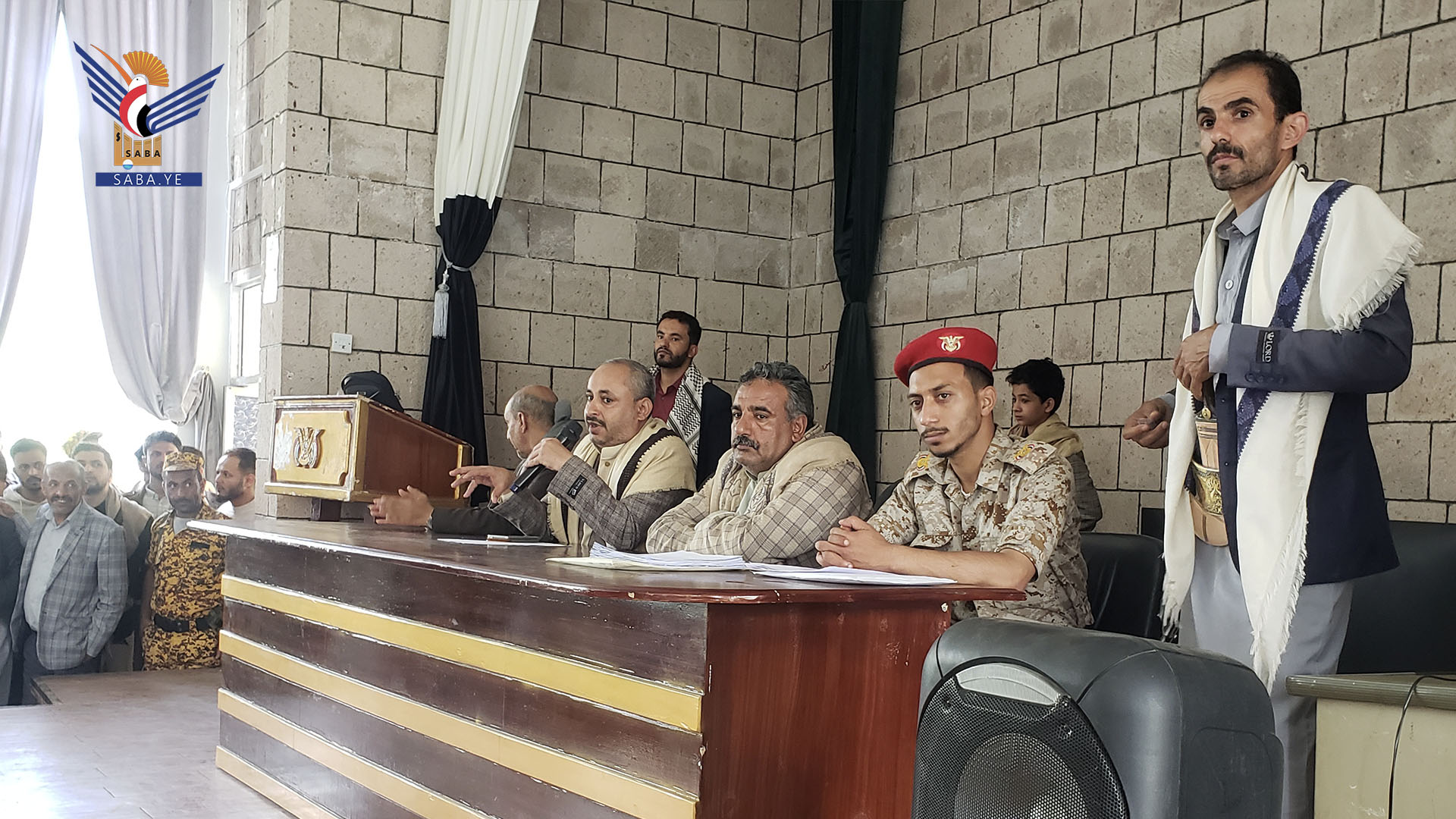 مناقشة مستوى تنفيذ الدورات المفتوحة في محافظة إب