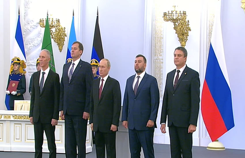 رئيس روسيا يوقع على انضمام أربع مناطق الى بلاده