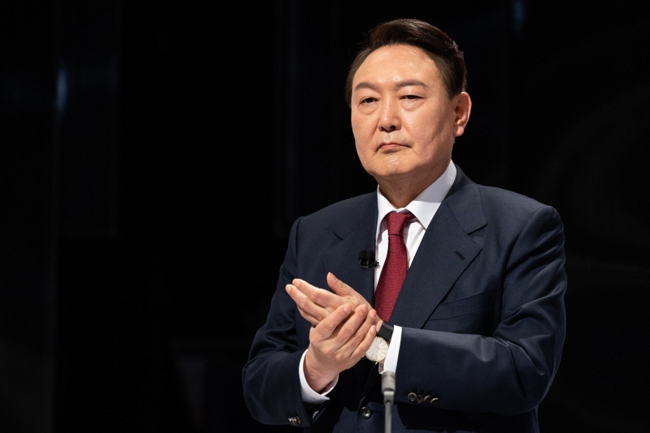 Das südkoreanische Parlament stimmt mehrheitlich für die Amtsenthebung von Präsident Yeon Suk-yeol Das südkoreanische Parlament stimmt mehrheitlich für die Amtsenthebung von Präsident Yeon Suk-yeol