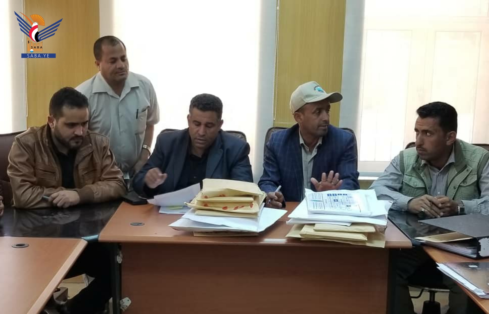 فتح مظاريف مناقصتي إجراء ضخ تجريبي لـ 40 بئر مياه في محور الحديدة فتح مظاريف مناقصتي إجراء ضخ تجريبي لـ 40 بئر مياه في محور الحديدة