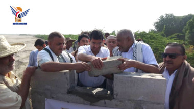 Laying  foundation stone for developing, improving irrigation