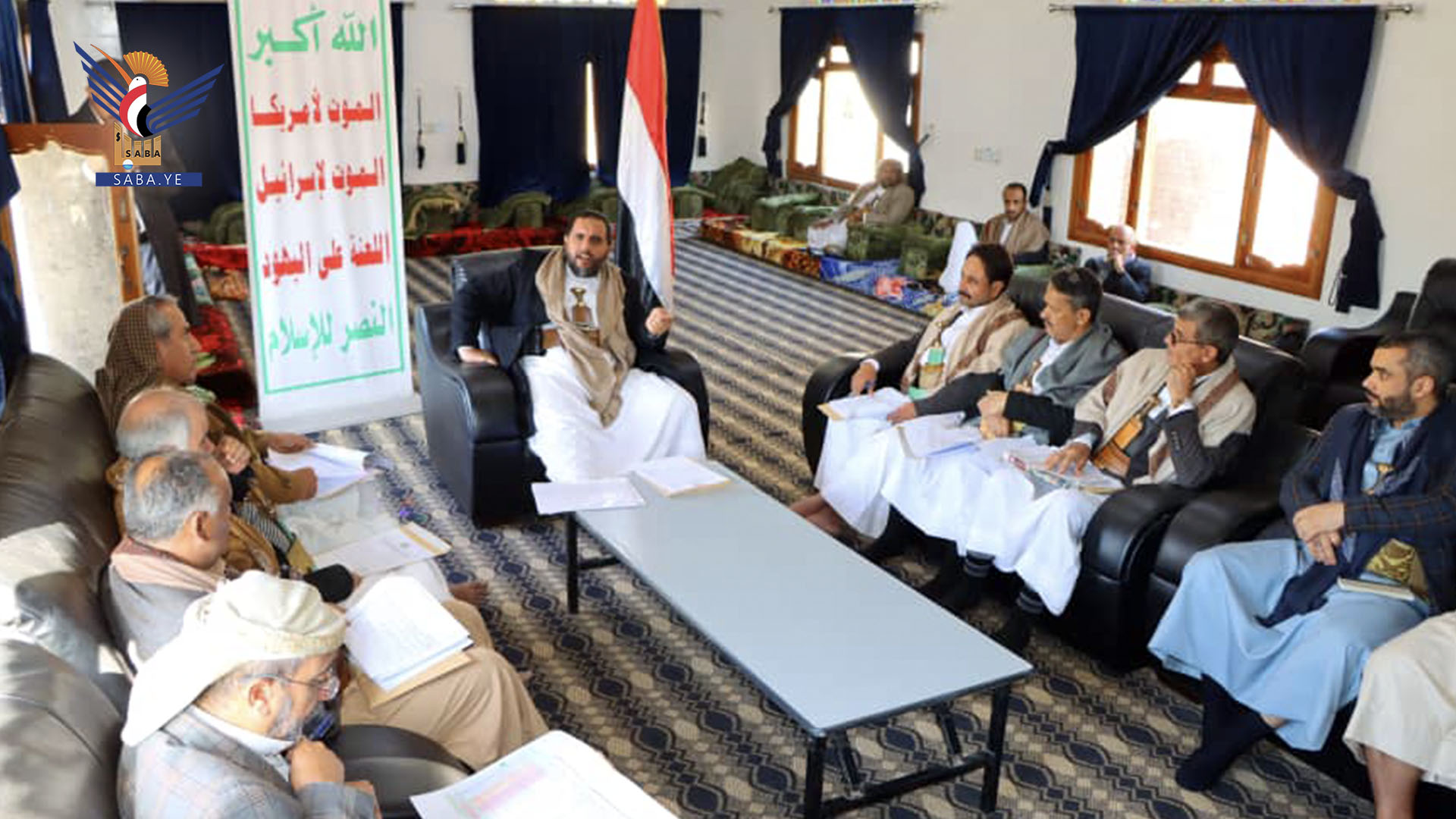 La administración local de la gobernación de Sanaá analiza ofertas relacionadas con la implementación de proyectos de servicios aprobados