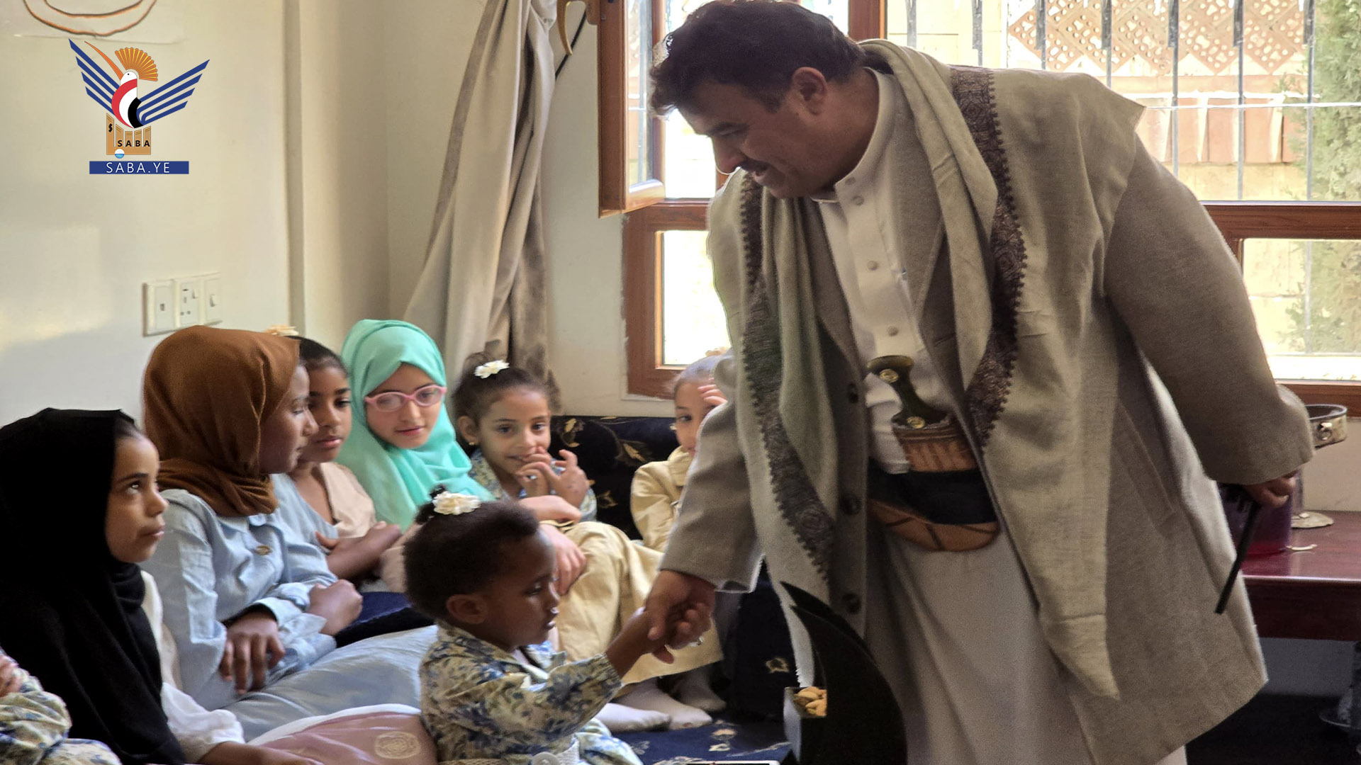 النقيب يتفقد أحوال اليتيمات بمؤسسة جود الرحمن في أمانة العاصمة