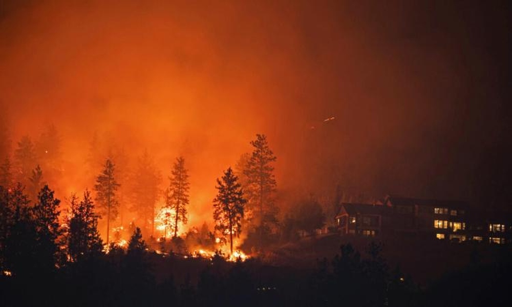 Canadian authorities evacuate thousands due to bushfires Canadian authorities evacuate thousands due to bushfires