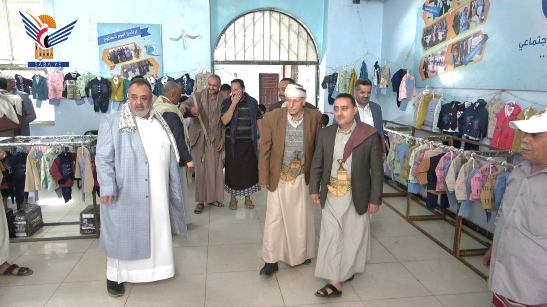 توزيع كسوة العيد لأبناء المرابطين والفقراء والمساكين في الصافية بأمانة العاصمة